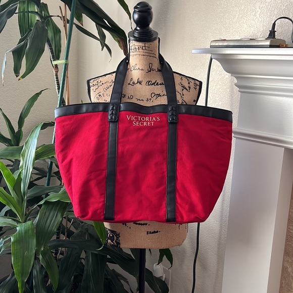 Victoria Secret Tote Bag Large Red Canvas Extra Getaway NWT $58. Victoria - Picture 4 of 10